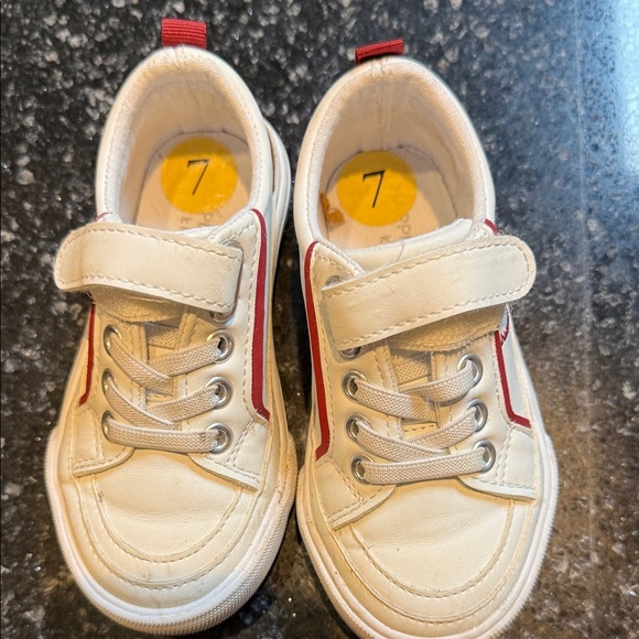 Kids Happily Grey White and Red Velcro Sneakers 7m Giddy - Picture 1 of 8
